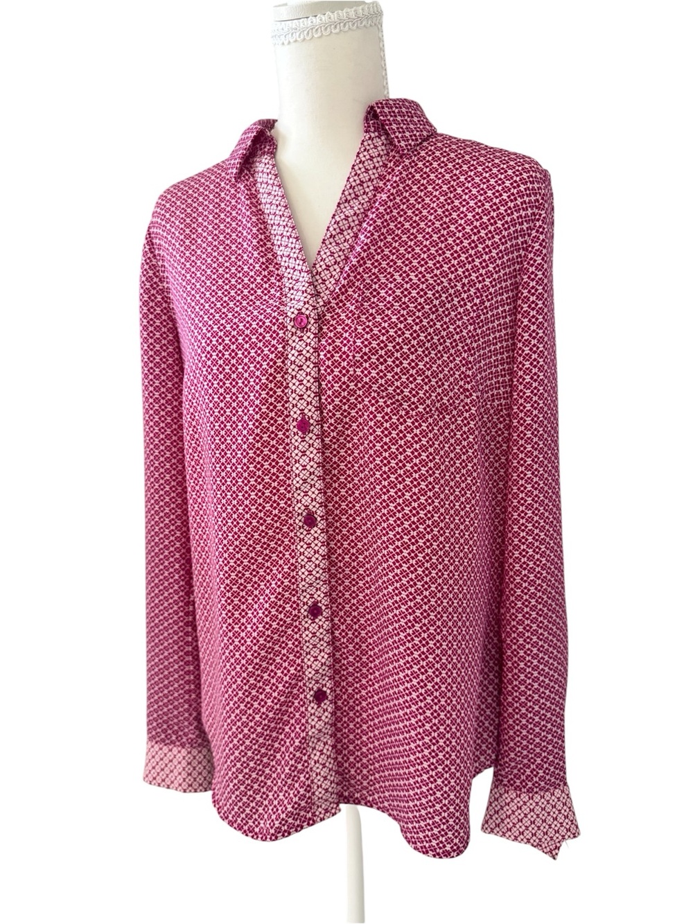 The Limited Pink Geometric Clover Button Down Blouse Shirt Roll Tab Sleeve Sz S⁠